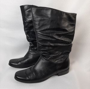 EUC Black Mid Calf Scrunchy Leather Boot 8.5M